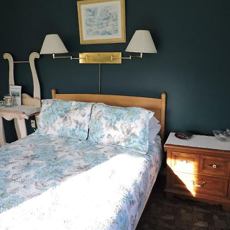Auld Farm Inn B&B Baddeck Exterior photo