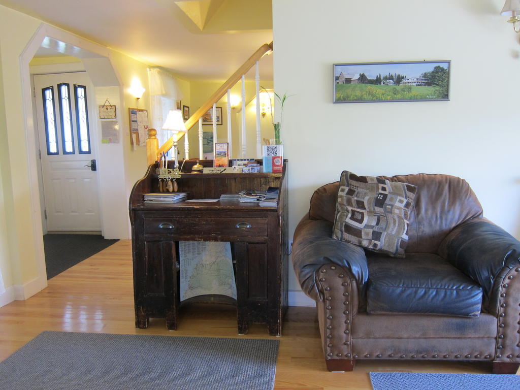 Auld Farm Inn B&B Baddeck Exterior photo