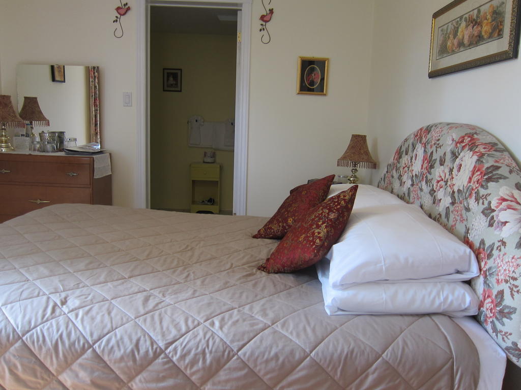 Auld Farm Inn B&B Baddeck Room photo