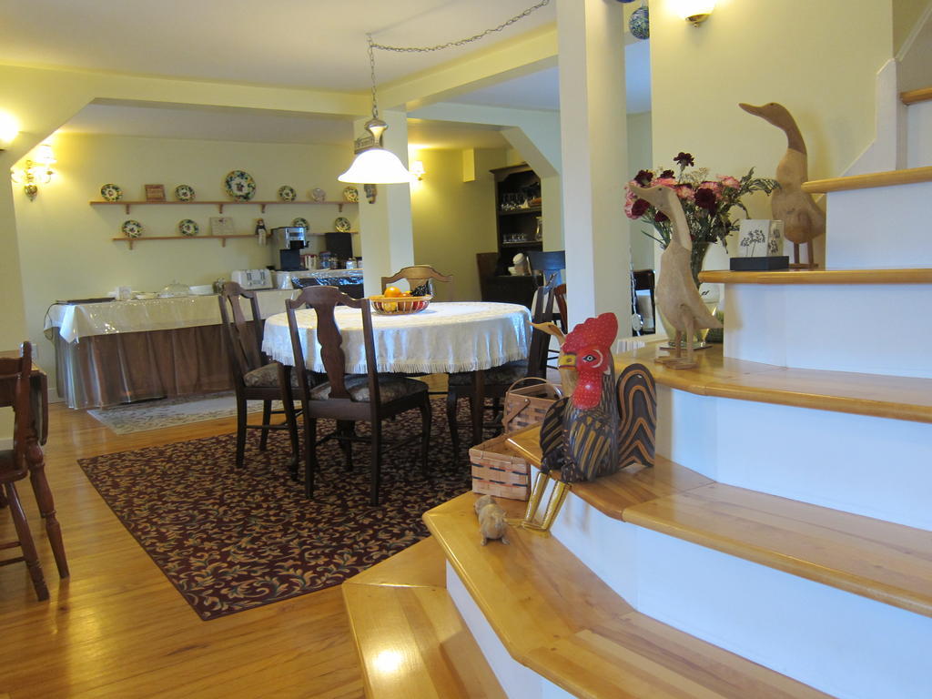 Auld Farm Inn B&B Baddeck Exterior photo