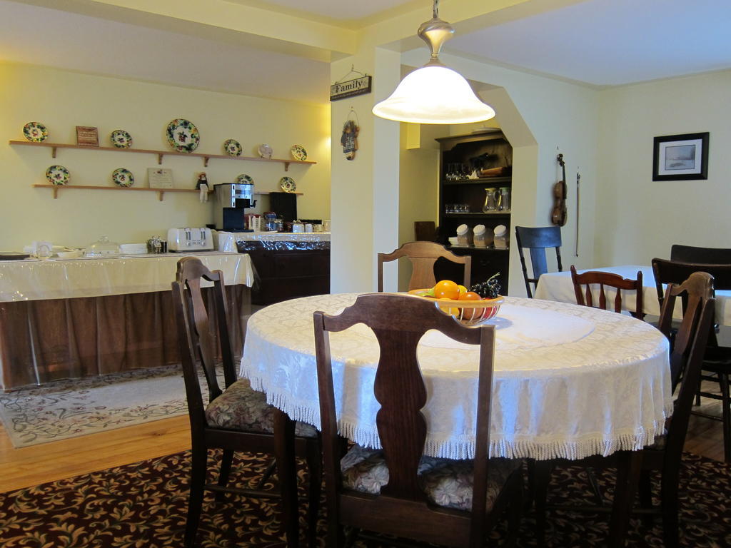 Auld Farm Inn B&B Baddeck Exterior photo