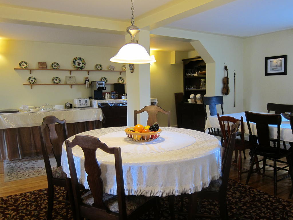 Auld Farm Inn B&B Baddeck Exterior photo